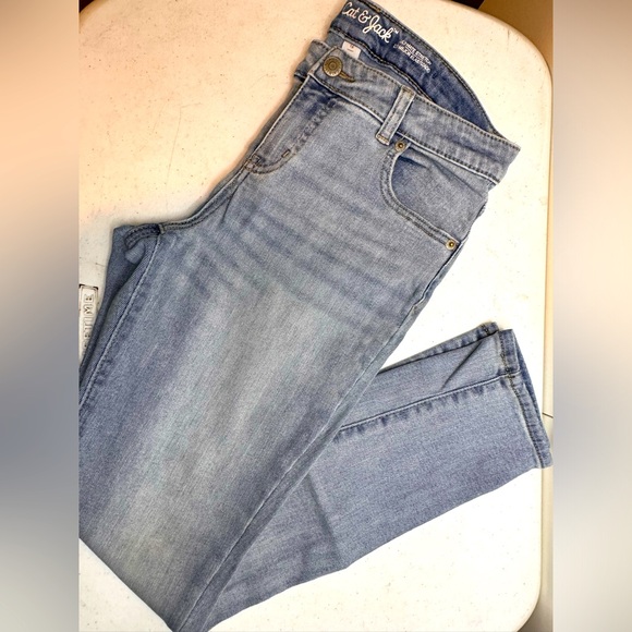 Cat & Jack Ultimate Stretch Skinny Jeans - Picture 1 of 3